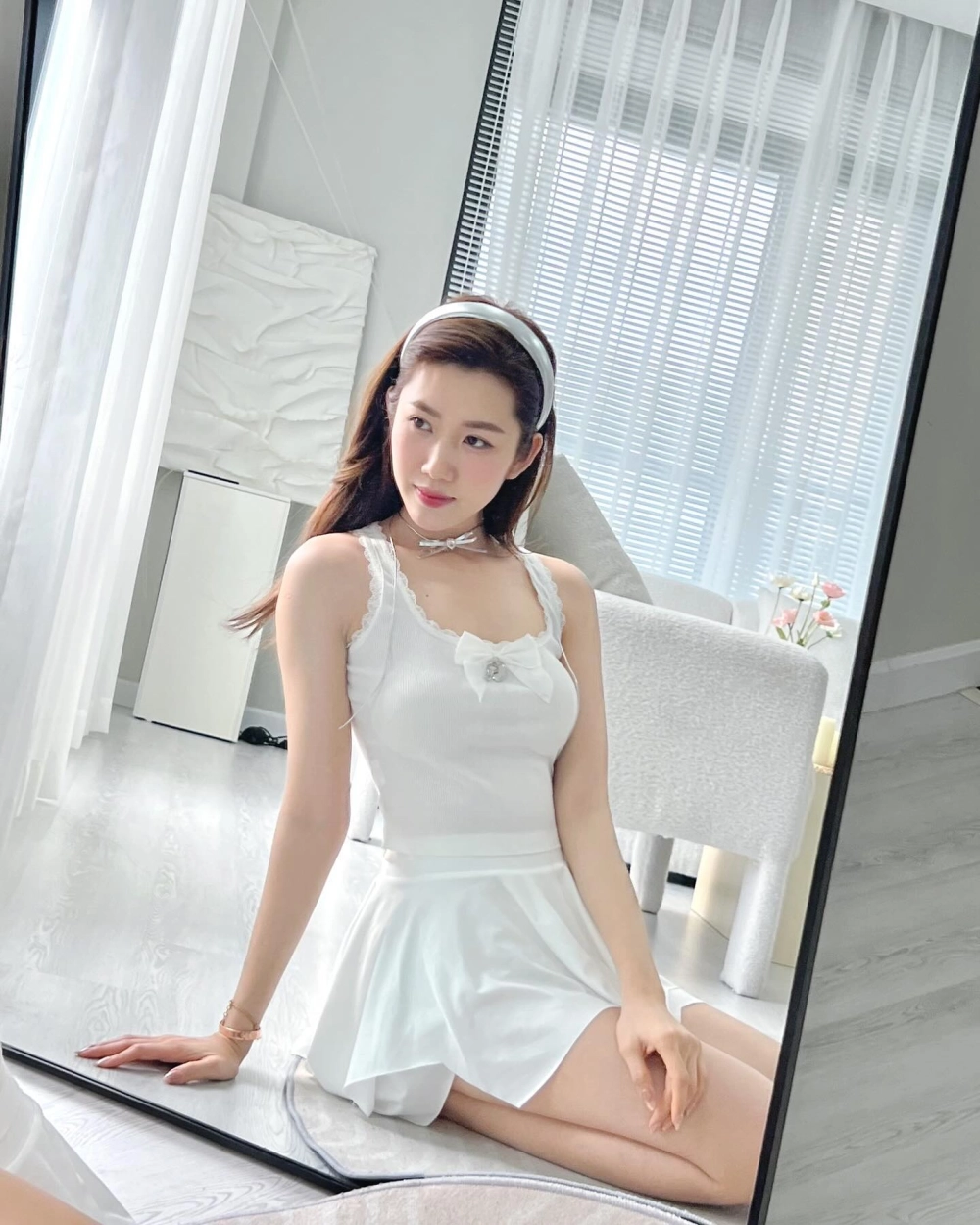 Gái xinh việt nam duyên dáng trong tà áo dài truyền thống