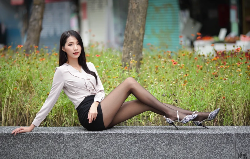 Gái xinh váy ngắn tiktok và những video bắt trend triệu view