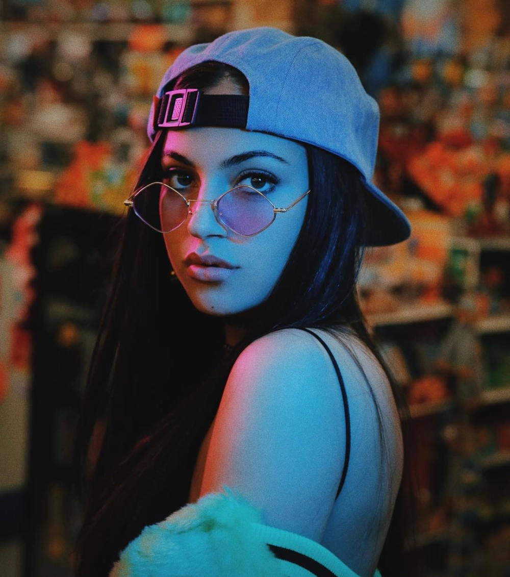 Ảnh hot girl Tây selfie và những khoảnh khắc đời thường xinh đẹp