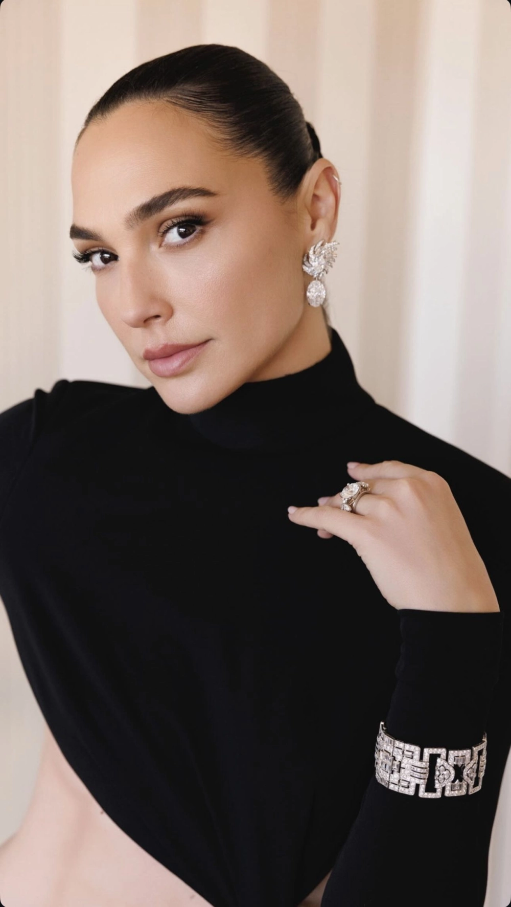 Gal Gadot Miss Israel khoảnh khắc đăng quang đầy tự hào
