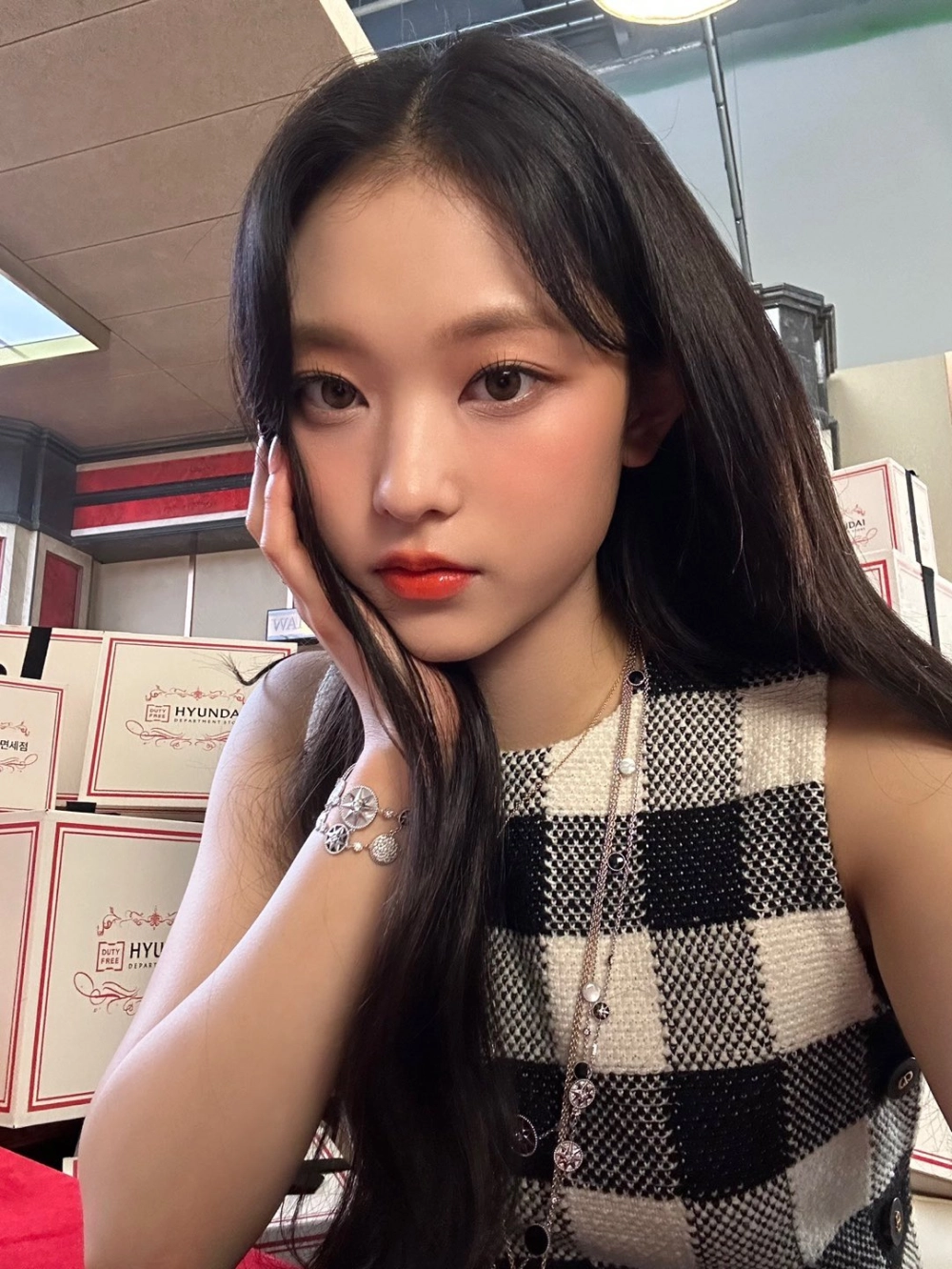 Haerin NewJeans cat biệt danh dễ thương gắn liền với hình ảnh cô