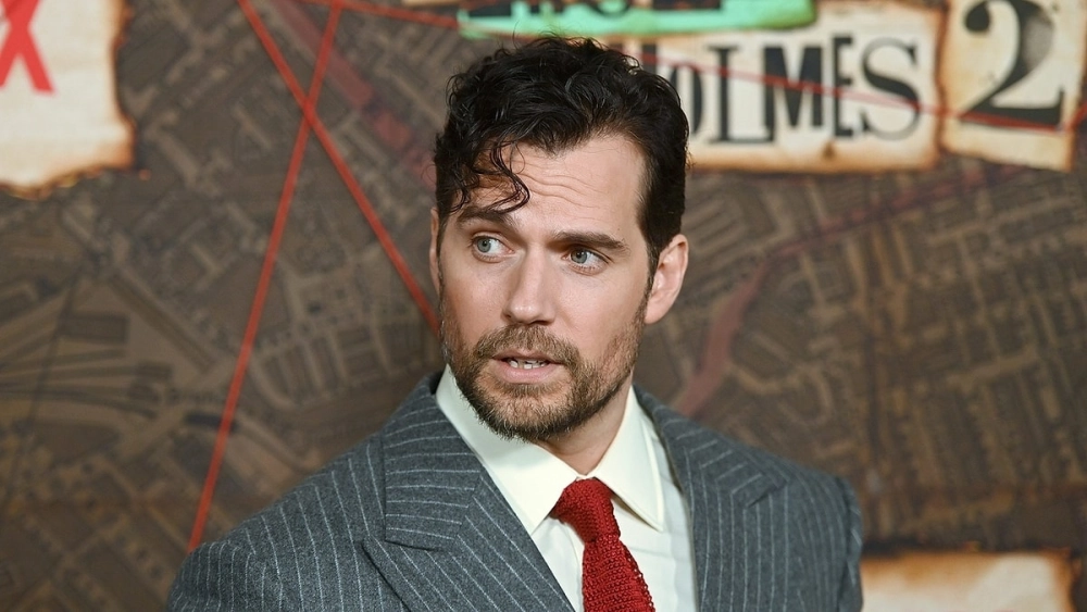 Superman Henry Cavill tái định nghĩa biểu tượng anh hùng điện ảnh