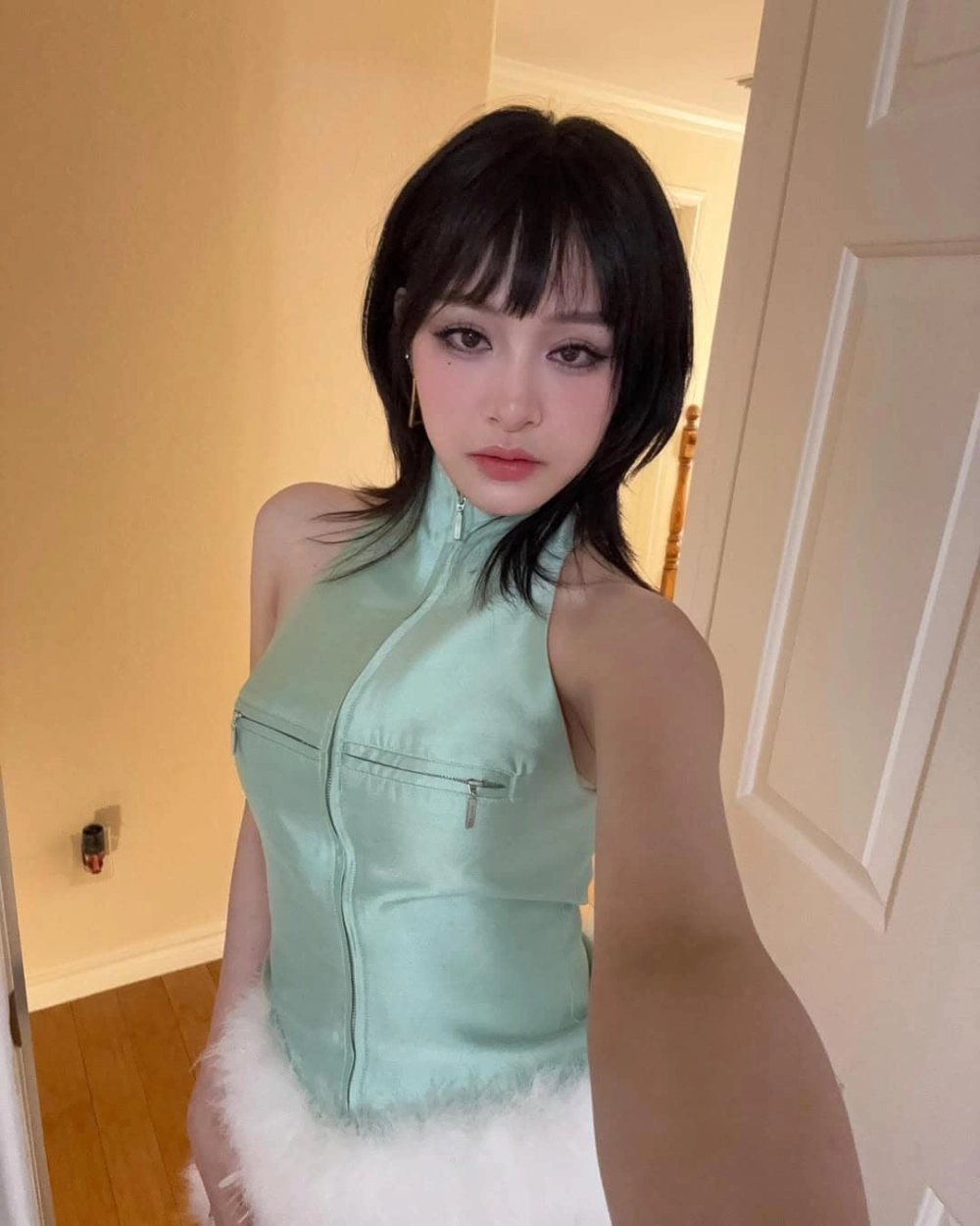 Hiền Hồ ca sĩ trẻ nổi bật với giọng hát cảm xúc