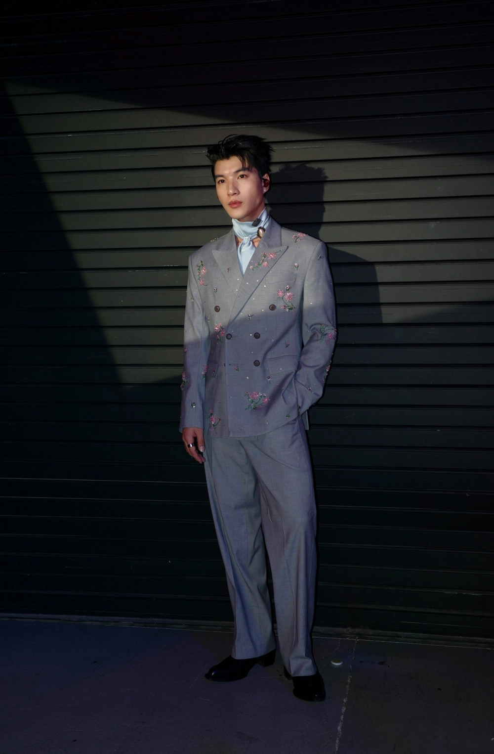 Hiếu Thứ Hai cao bao nhiêu, anh cao khoảng 1m75 cân đối