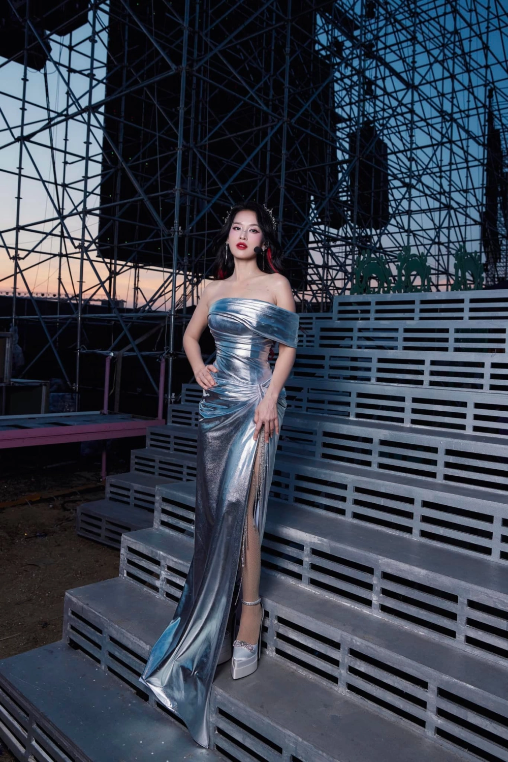 Ảnh avatar gái cute với đôi mắt to tròn, long lanh