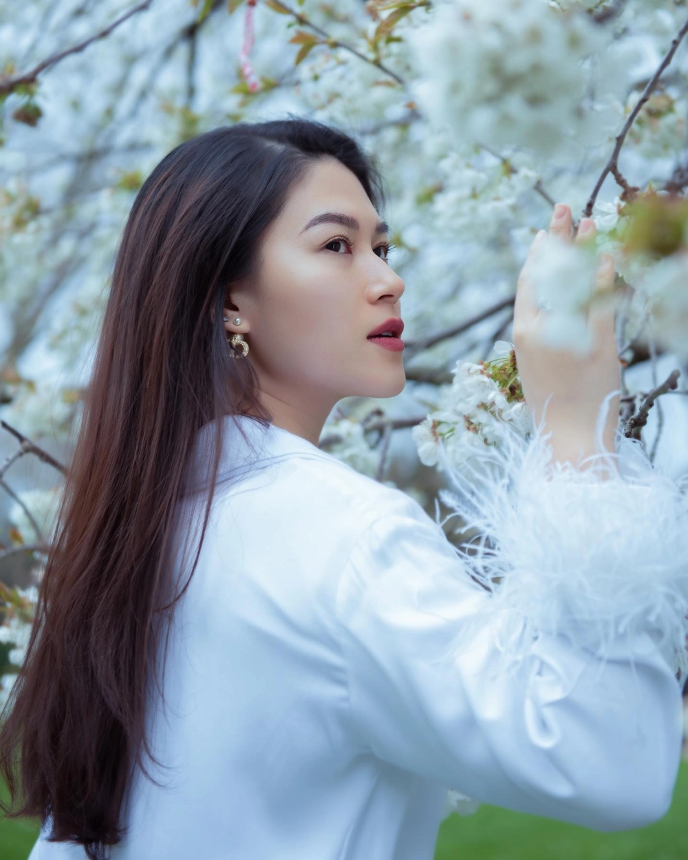 Hình nền gái k7 dễ thương cho điện thoại với phong cách trẻ trung