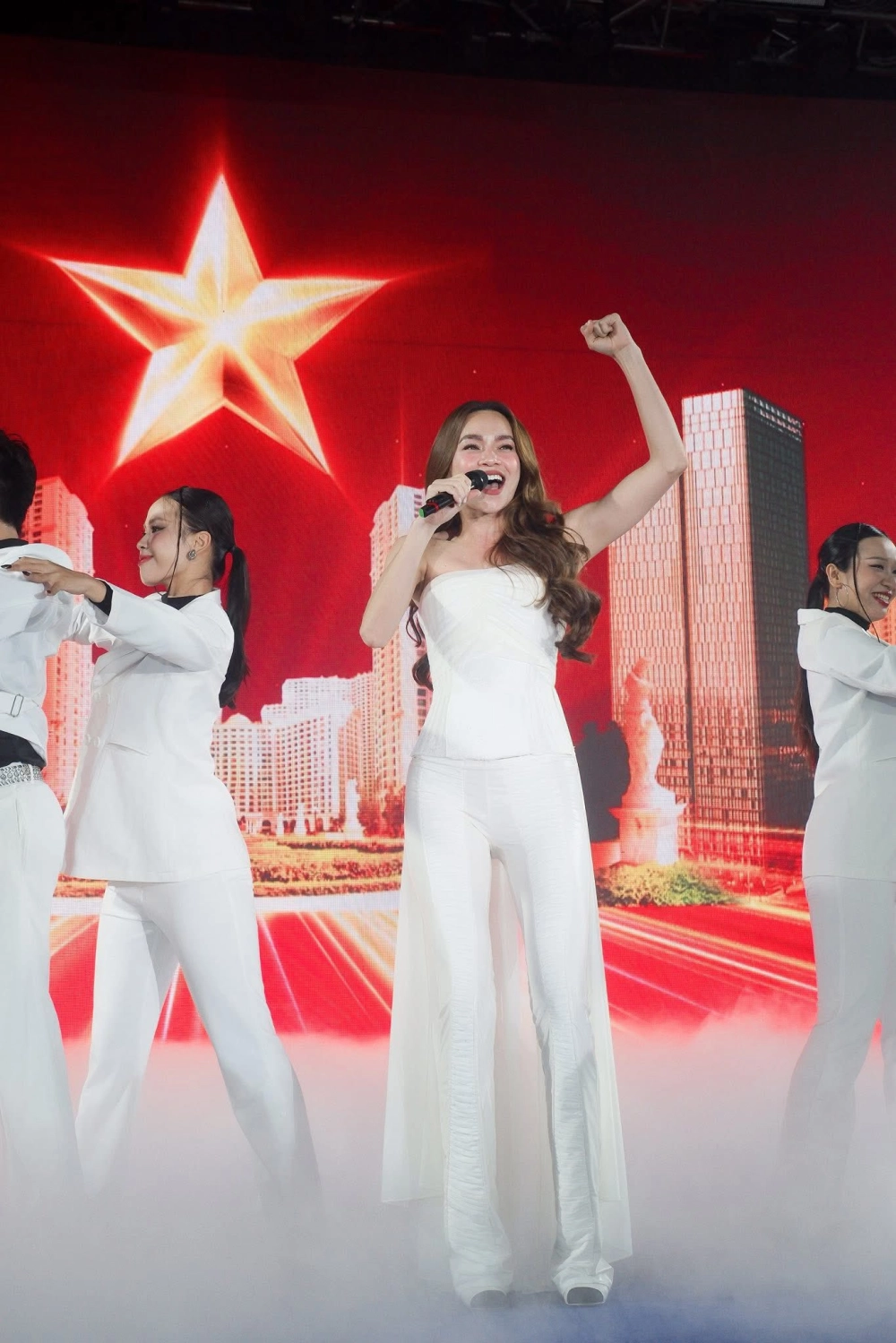 Nhạc Hồ Ngọc Hà sôi động giàu cảm xúc lôi cuốn