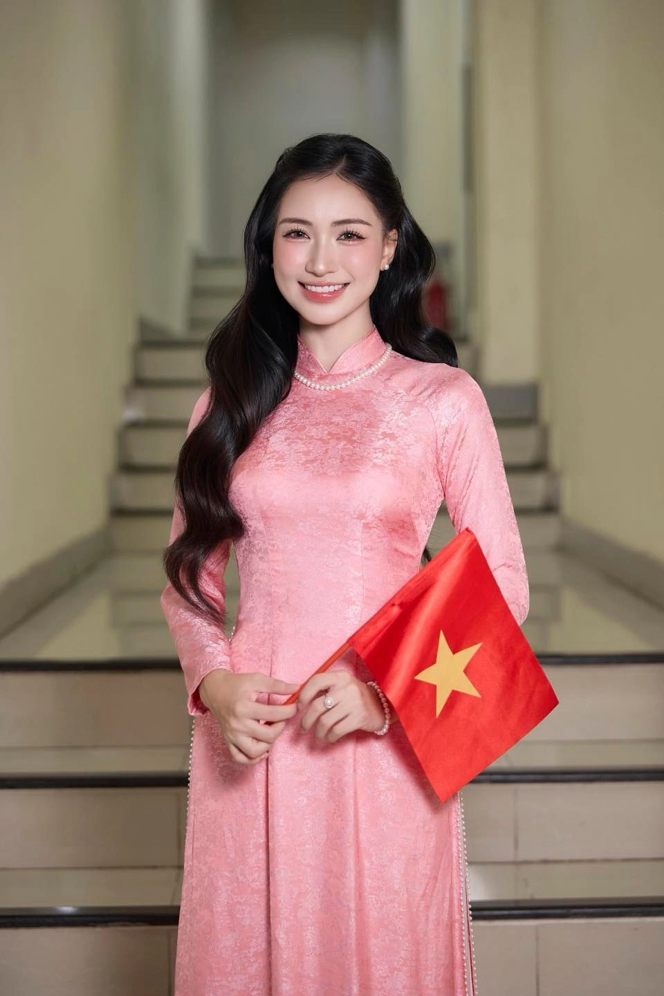 Album Hòa Minzy ghi dấu nhiều bản ballad trữ tình