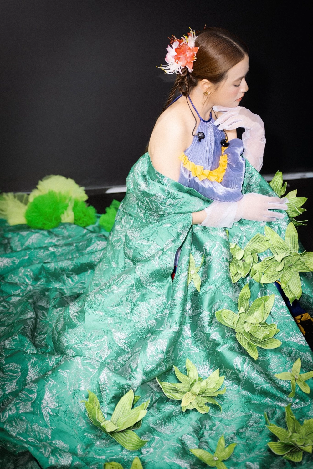 Hoàng Thùy Linh sinh năm bao nhiêu, cô sinh năm 1988