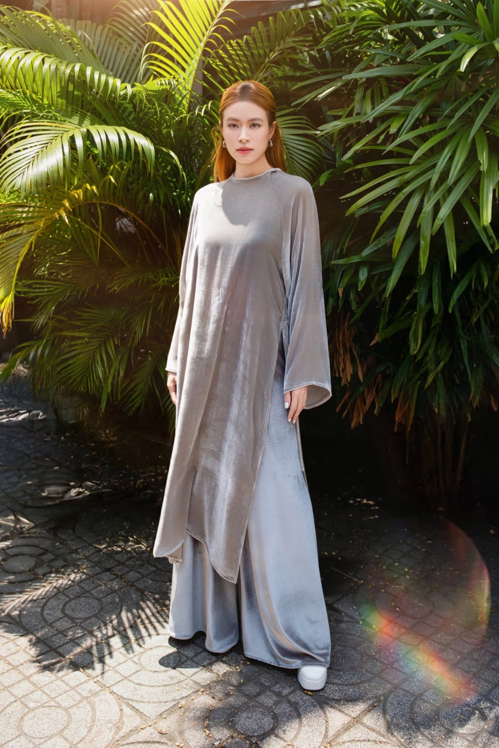 Hoàng Thùy Linh sinh con thông tin khiến fan tò mò