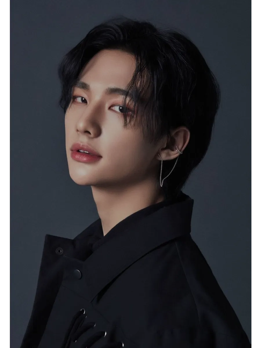 Chiều cao Hyunjin Stray Kids, anh cao 1m79 đầy ấn tượng