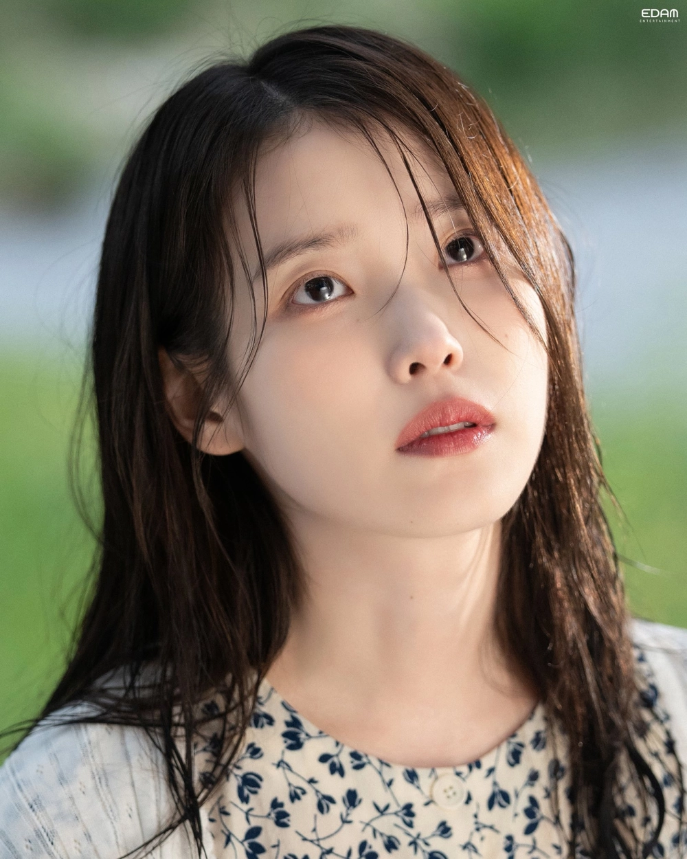 IU Hotel Del Luna gây ấn tượng với vai Jang Man Wol