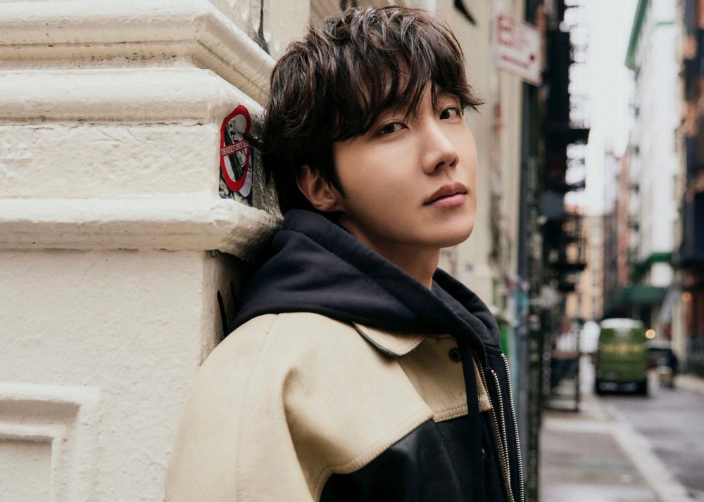 J Hope BTS xuất ngũ ngày trở lại được fan chờ đợi