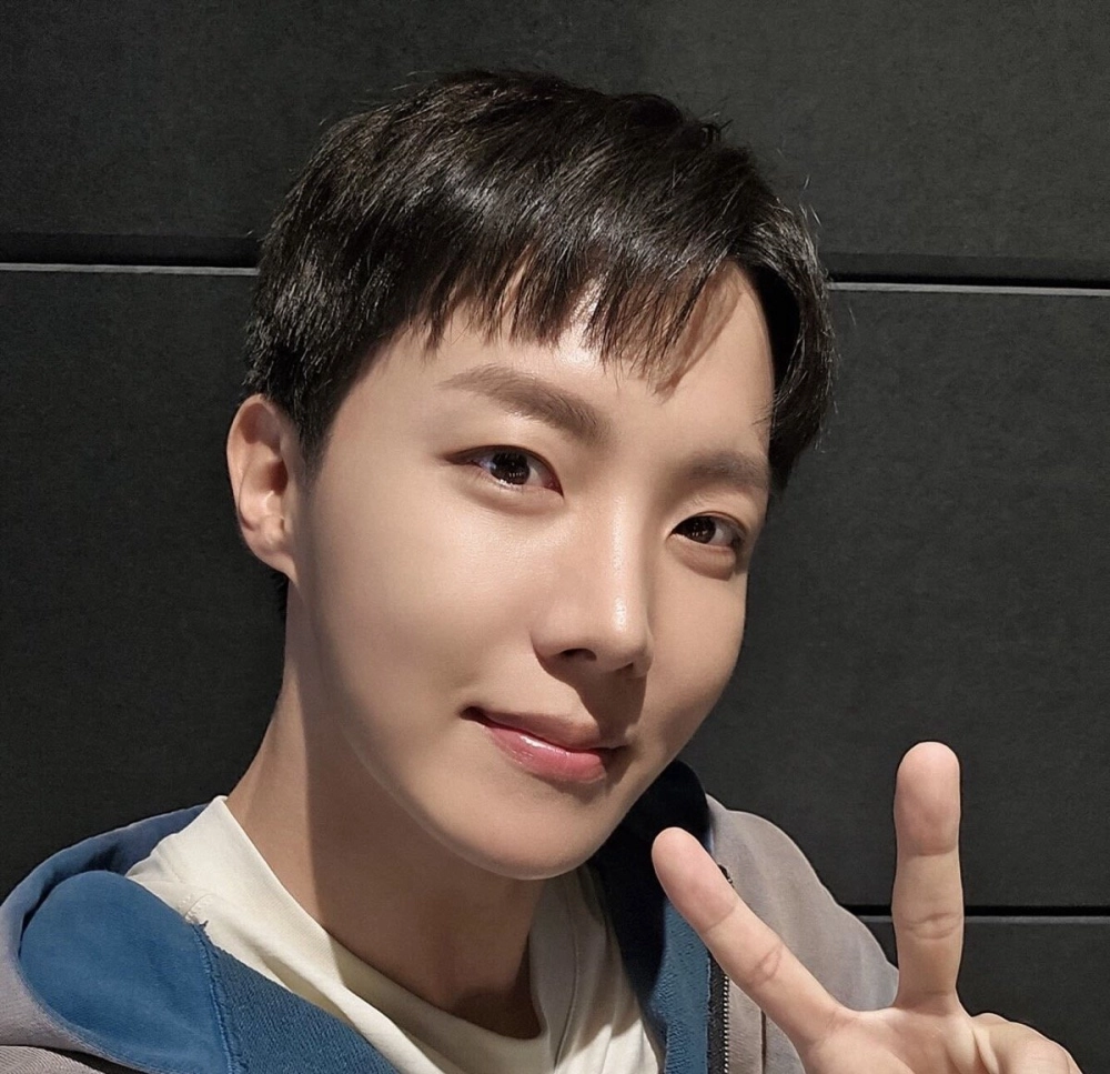 J Hope BTS Instagram tài khoản triệu follow gây sốt cộng đồng