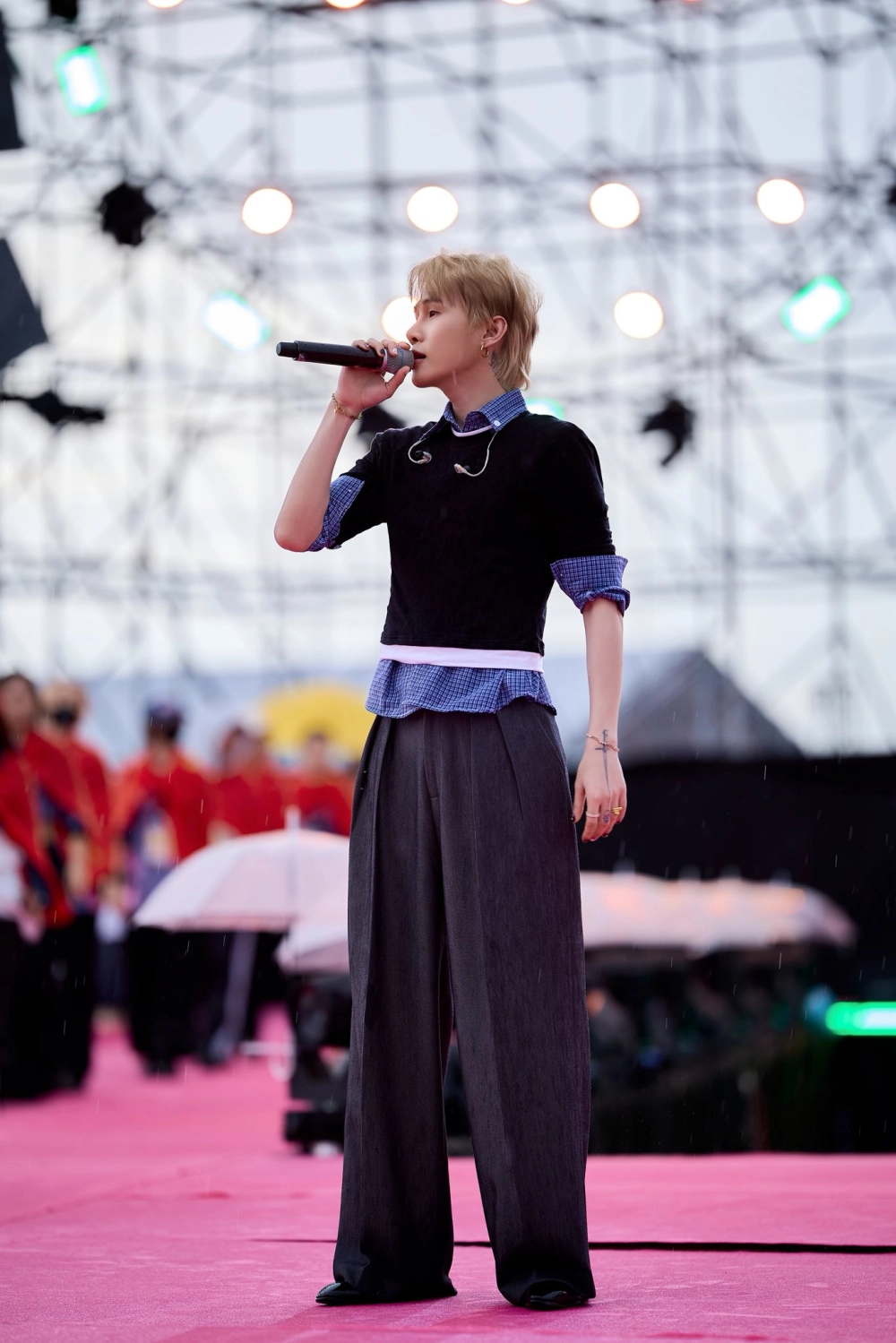 Jack J97 Hồng Nhan ca khúc tạo nên tên tuổi của anh