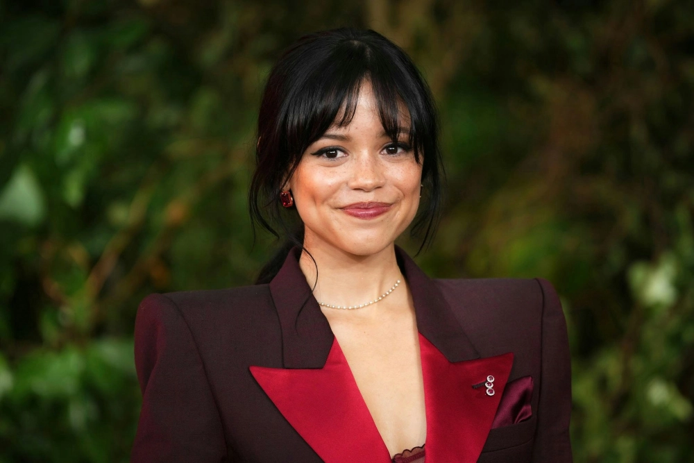 How old is Jenna Ortega trở thành câu hỏi nóng hổi trên khắp diễn đàn mạng