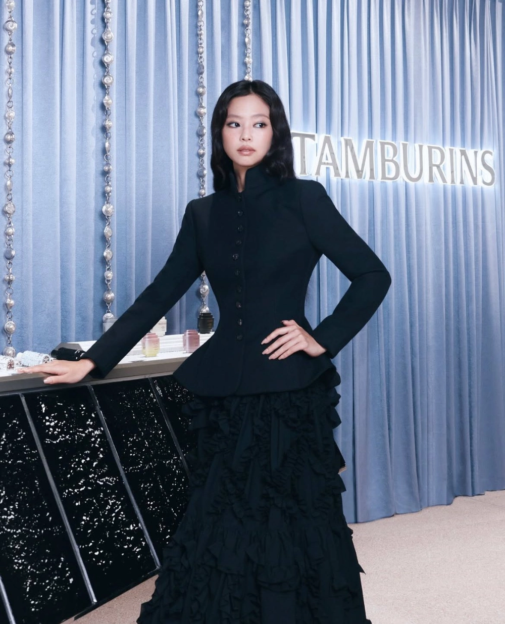 Black Pink Jennie biểu tượng thời trang và âm nhạc toàn cầu