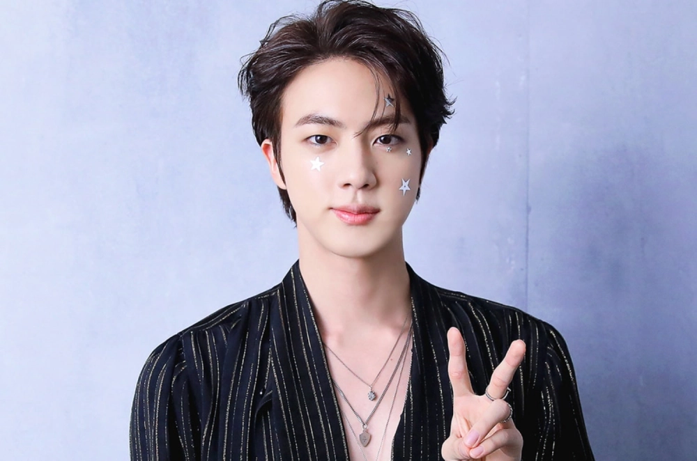 Gia thế của Jin BTS hậu phương ấm áp bên gia đình hạnh phúc