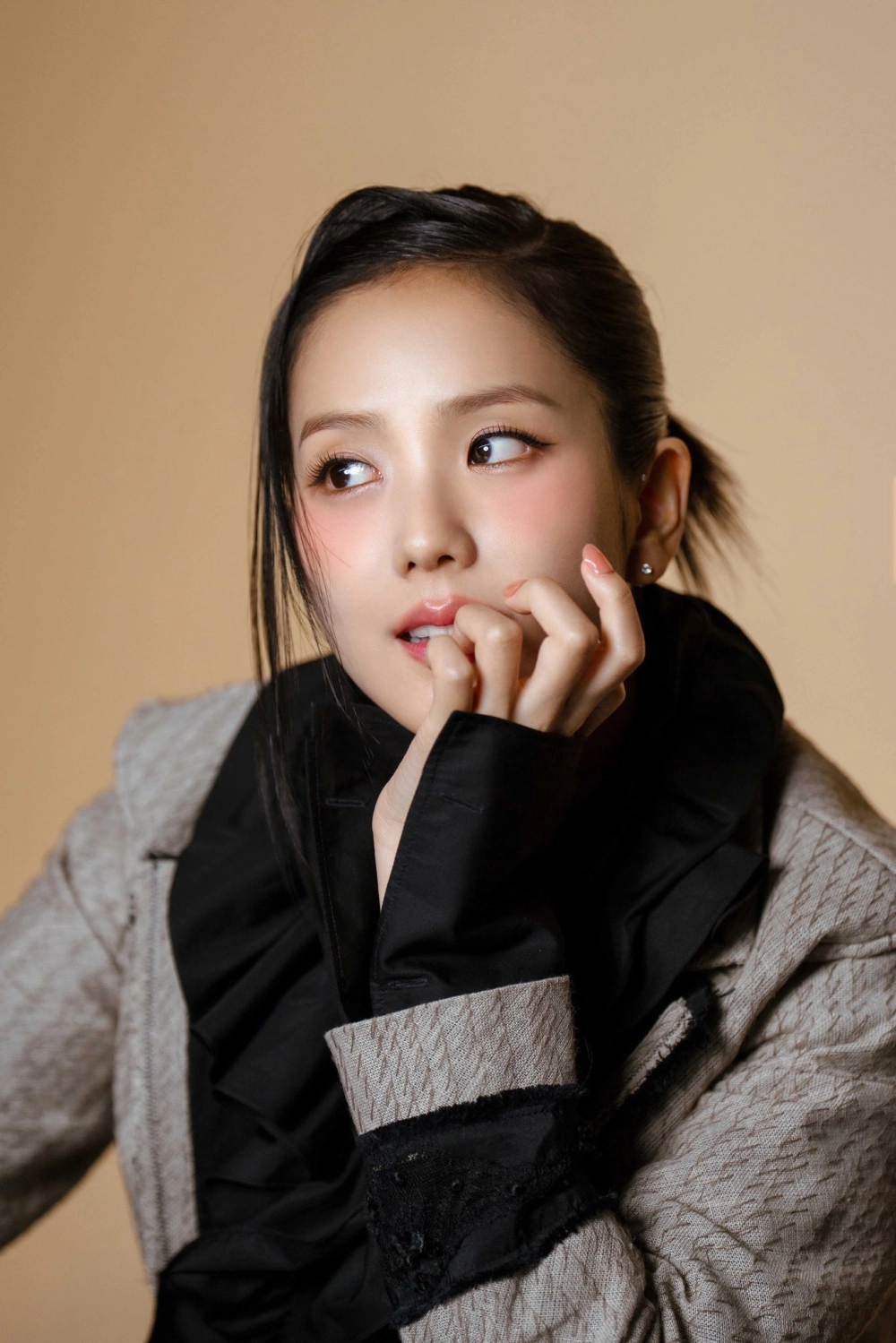 Jisoo Instagram tài khoản triệu follow gây sốt cộng đồng mạng