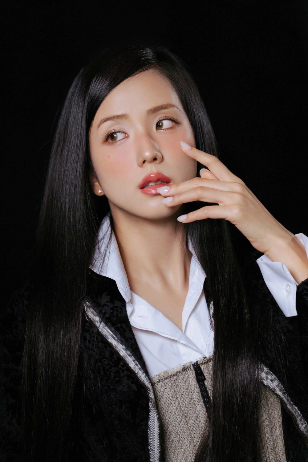 Jisoo phim zombie màn thể hiện mới lạ gây chú ý