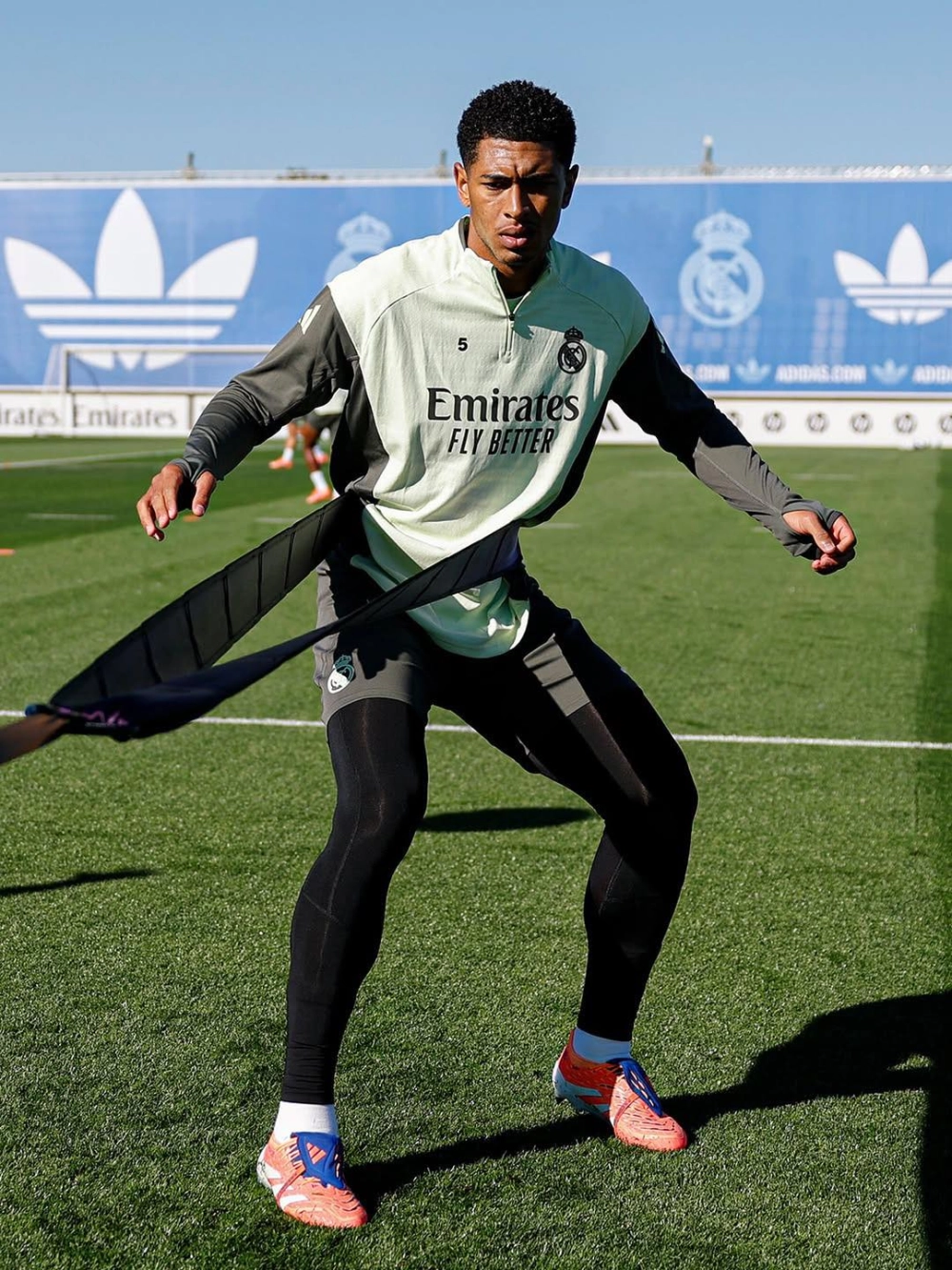 Jude Bellingham girlfriend cô gái bí ẩn đứng sau thành công lớn