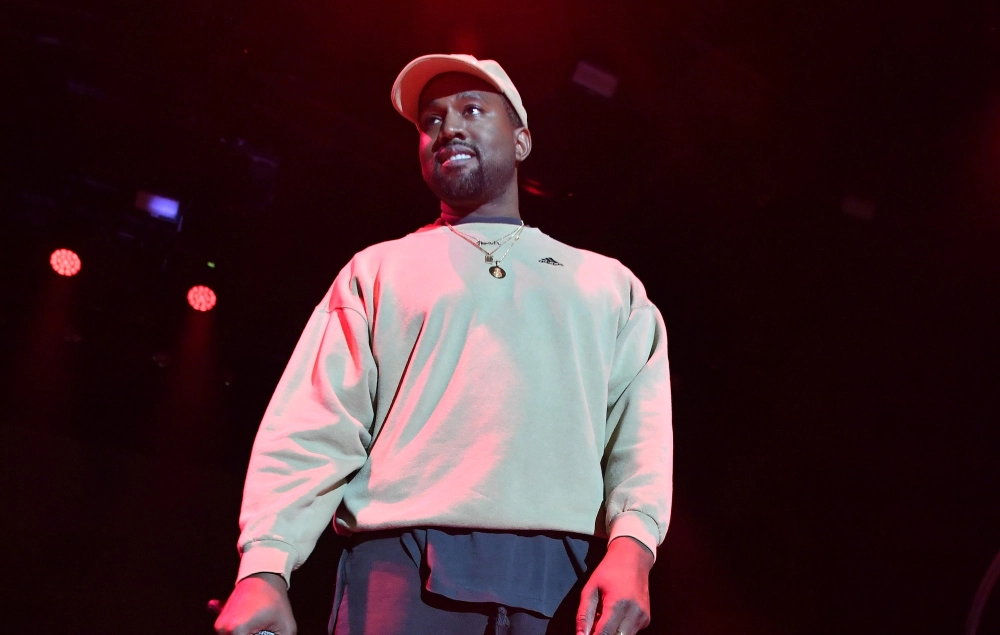 Album Kanye West mang màu sắc độc đáo và khác biệt