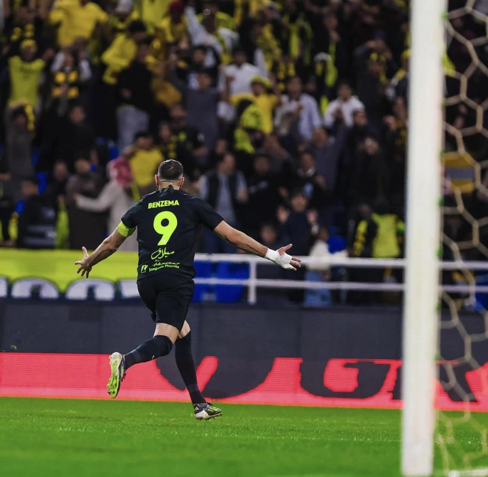 Karim Benzema salary mức thu nhập khiến người hâm mộ choáng ngợp