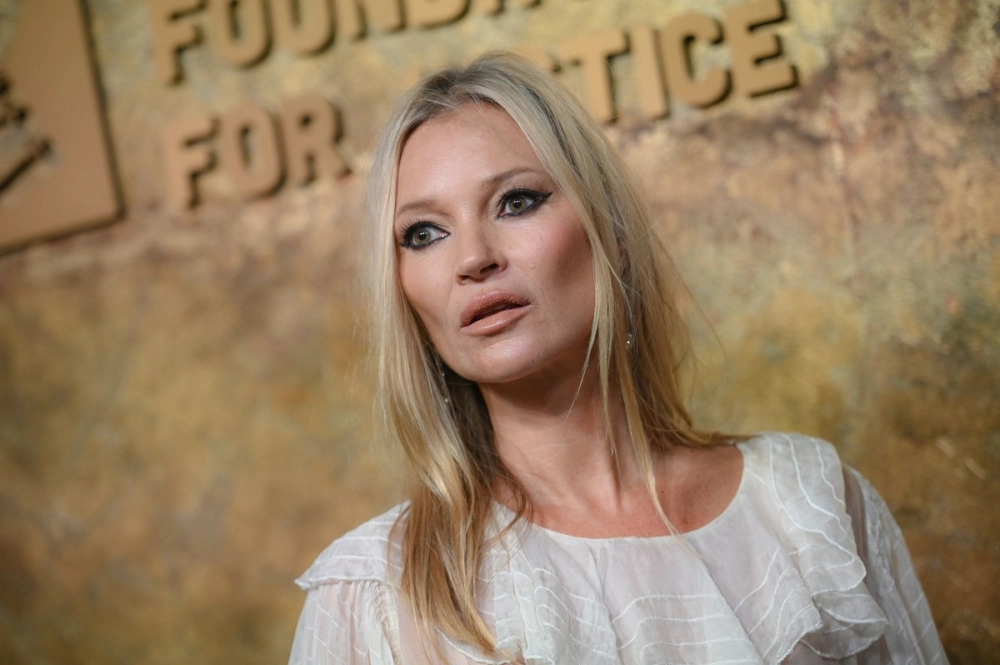 Nét đẹp táo bạo của Kate Moss 90 cuốn hút