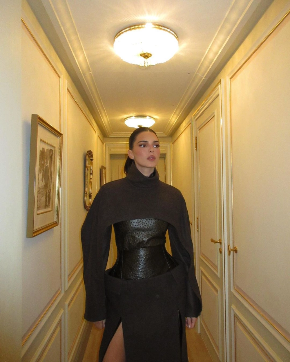 Kendall Jenner Bad Bunny lại lộ ảnh thân mật