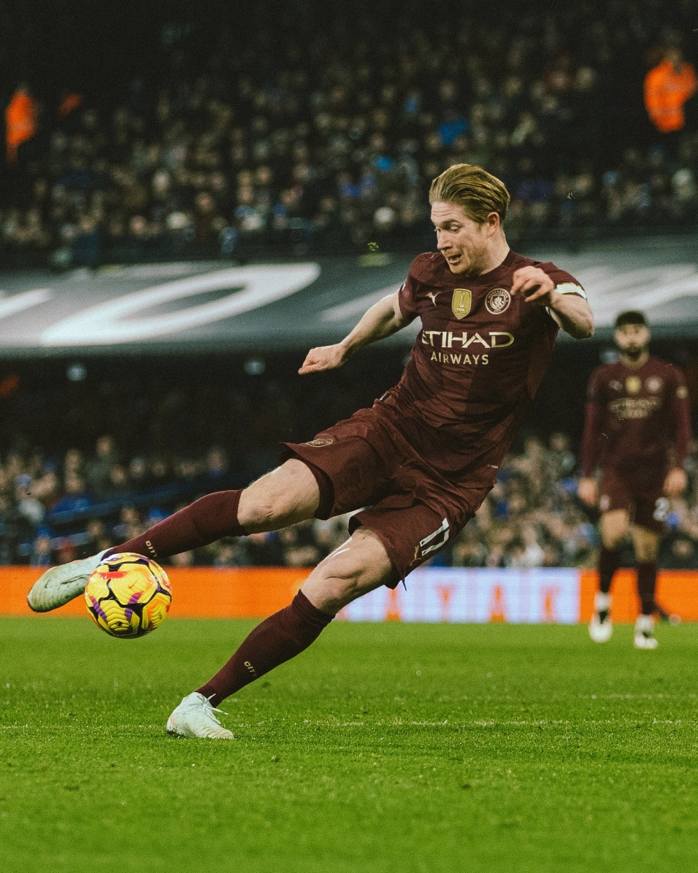 Kevin De Bruyne pass nghệ thuật chuyền bóng khiến fan mãn nhãn