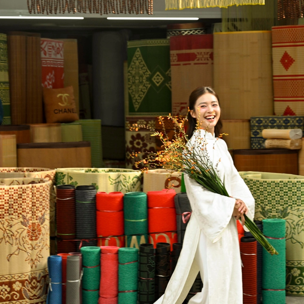 Khả Ngân chiều cao lý tưởng cùng vóc dáng khỏe khoắn