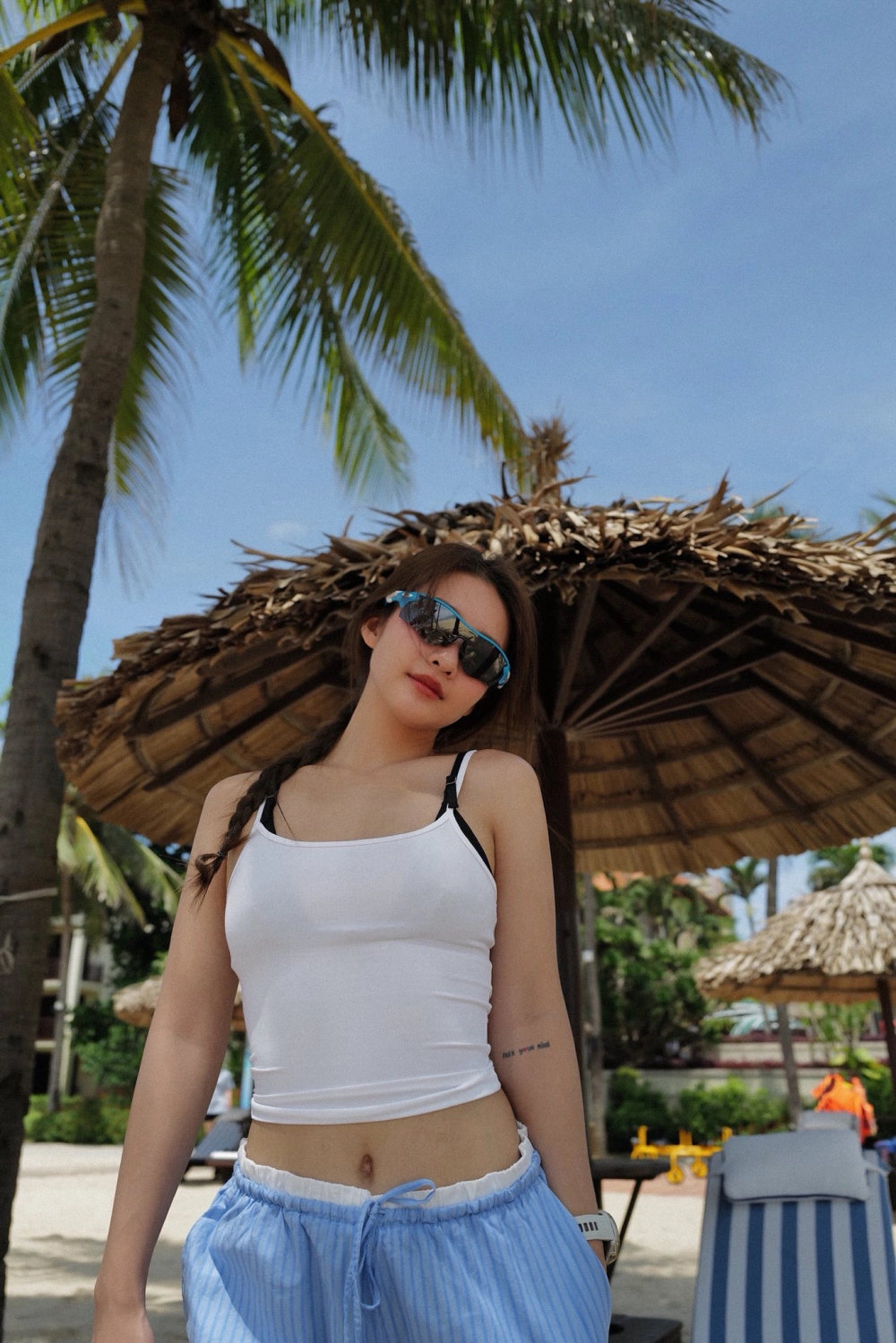 Khả Ngân ghi dấu với hình ảnh hiện đại và cá tính