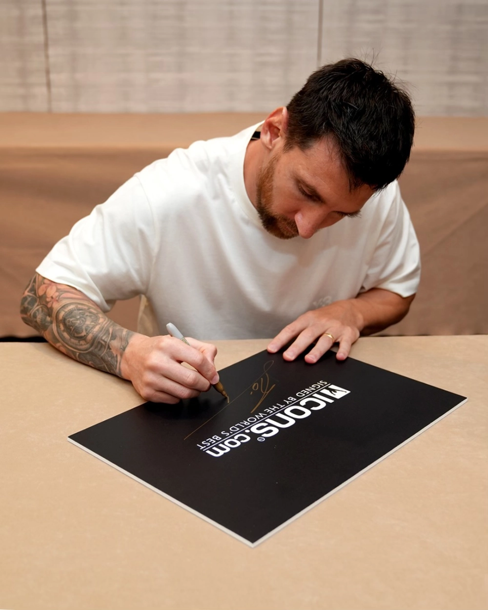 Age of Lionel Messi hiện tại 37 tuổi vẫn phong độ