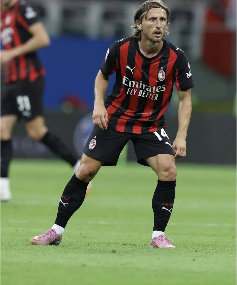 Luka Modrić transfer thương vụ từng làm rúng động làng bóng đá