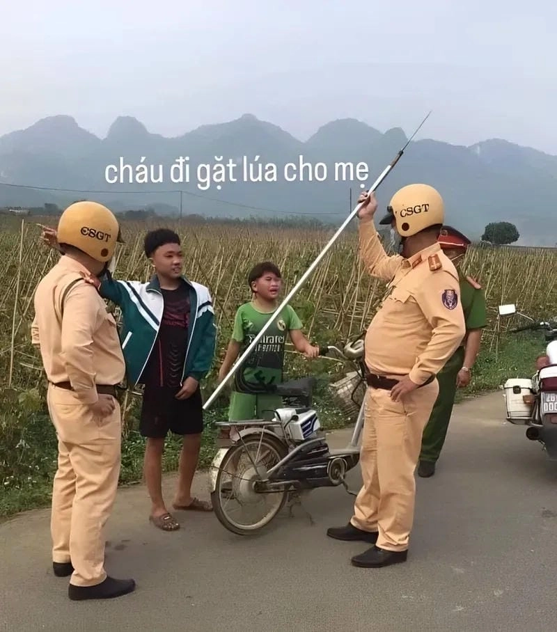 Tìm hiểu sức hút của meme công an