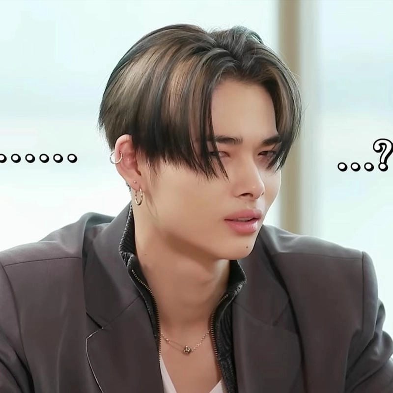 Khám phá những bức meme lườm hài hước