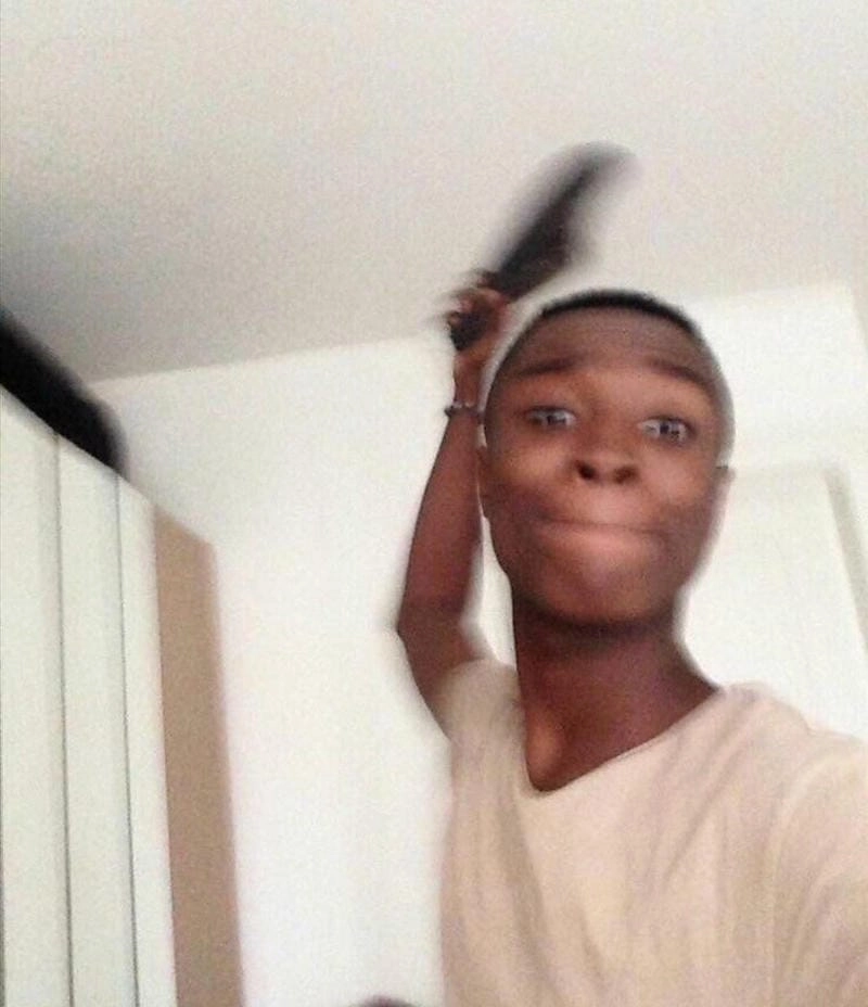 Ngắm nhìn vẻ đẹp meme tát troll