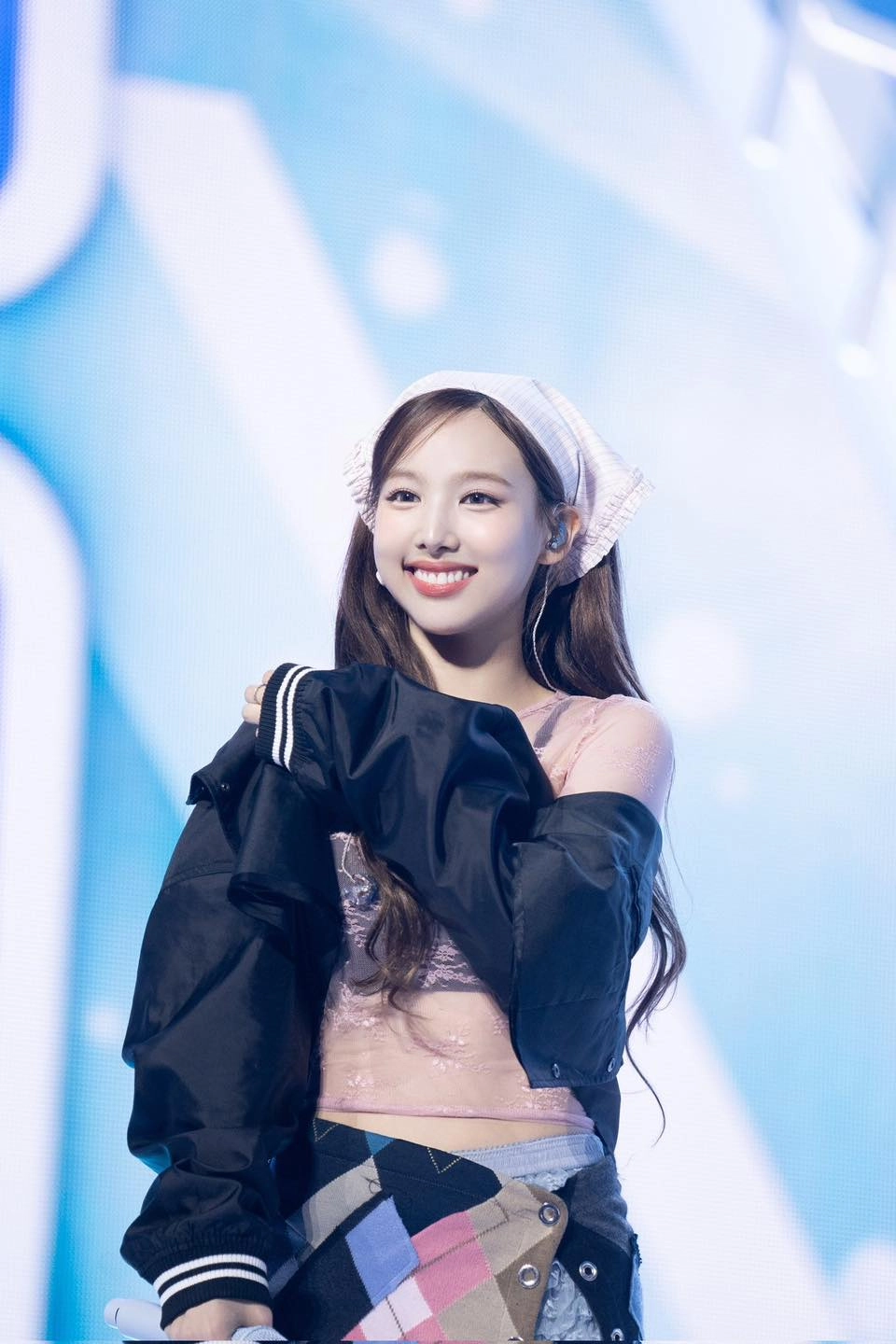 Kim Nayeon tên thật của cô nàng idol nổi tiếng nhóm Twice