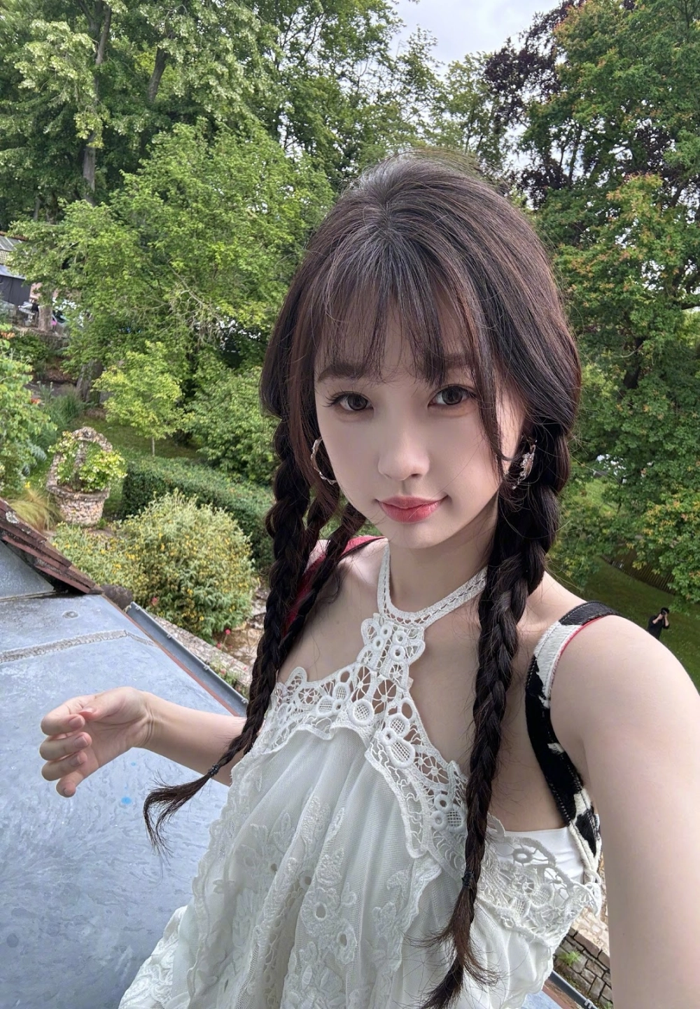 Ngu Thư Hân cổ trang hóa thân thành mỹ nhân yêu kiều