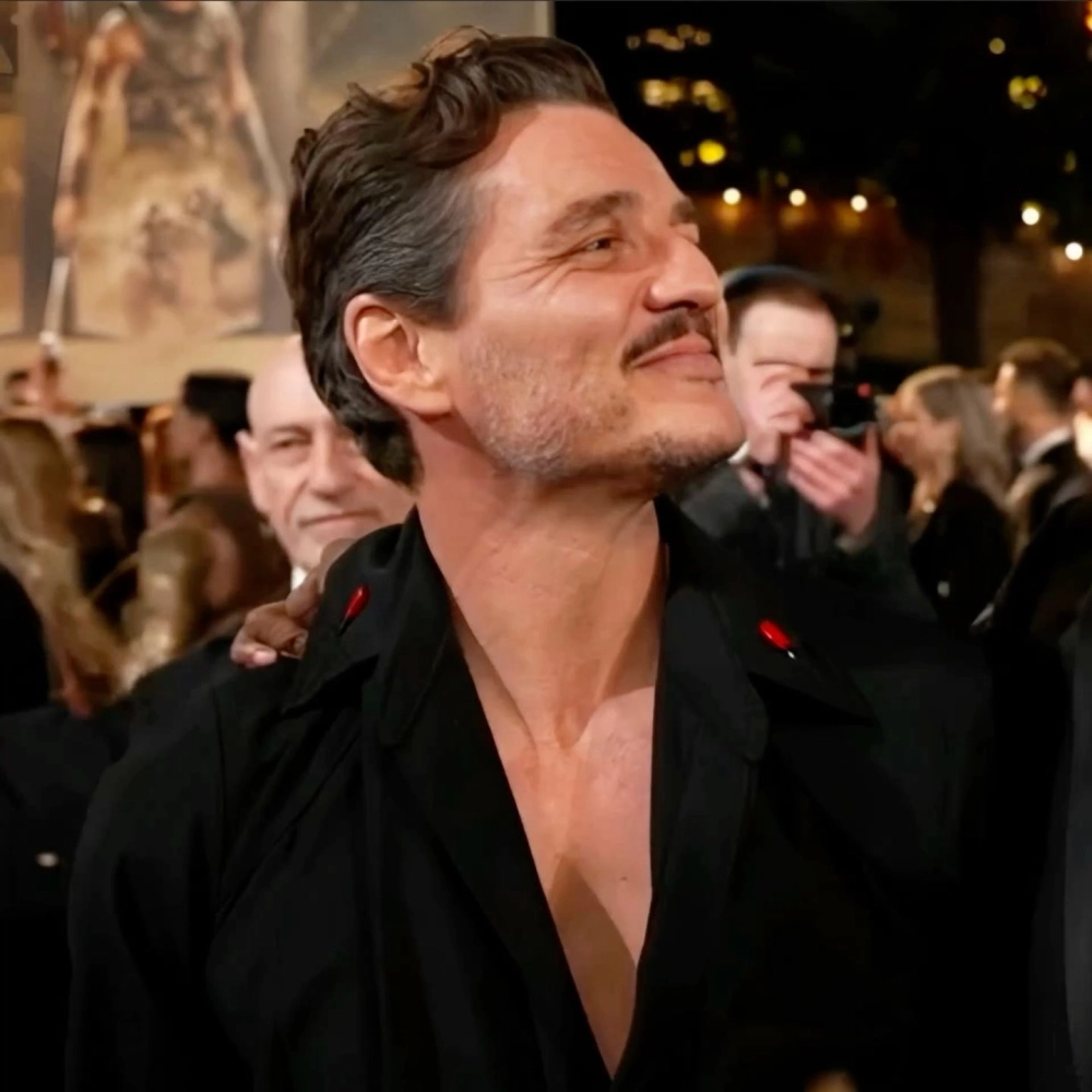 Pedro Pascal height chính xác gây tranh cãi cộng đồng fan