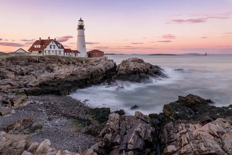 Phong cảnh hải đăng đẹp giữa biển xanh mê hoặc mọi ánh nhìn