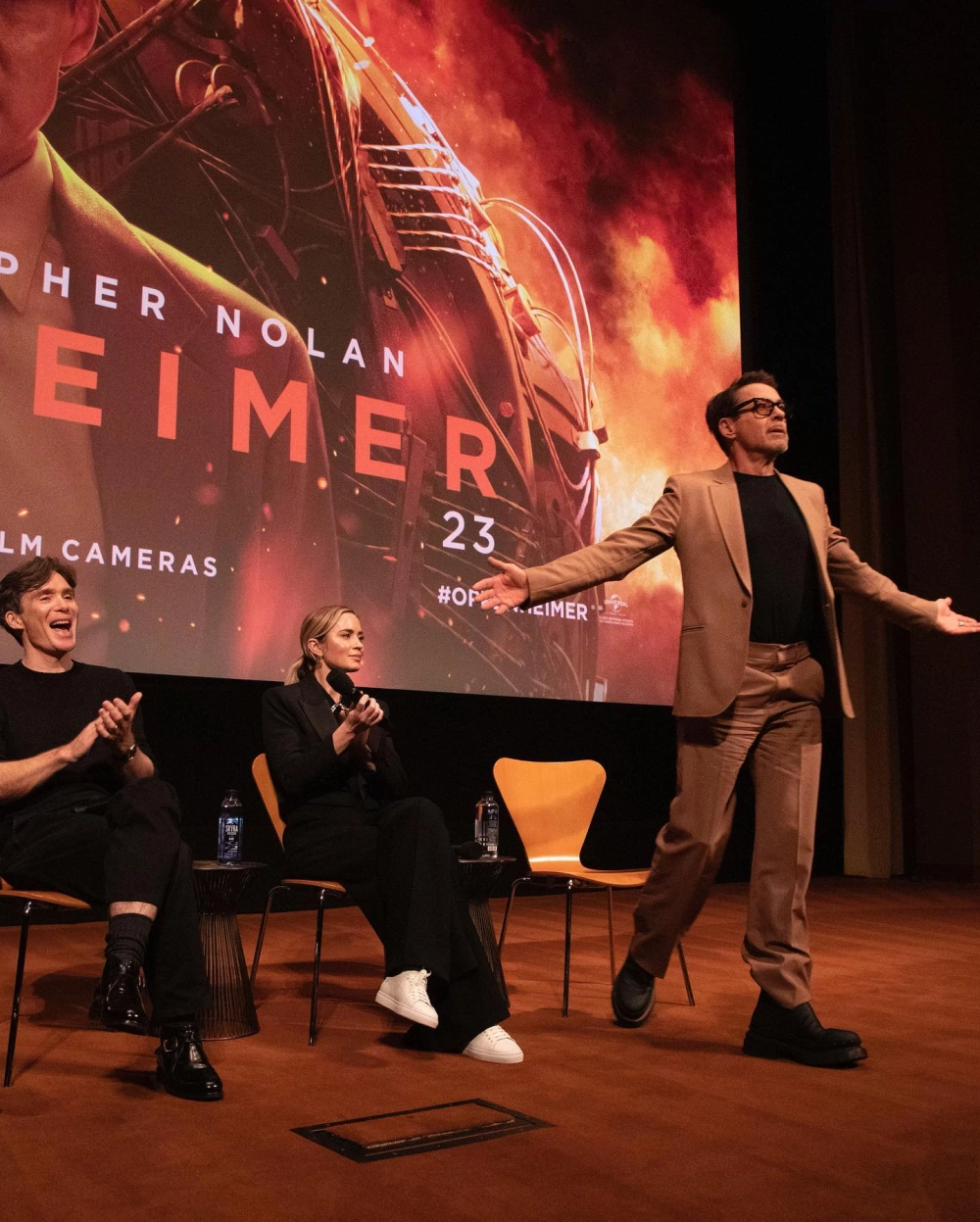 Tropic Thunder Robert Downey Jr màn hóa thân đầy bất ngờ