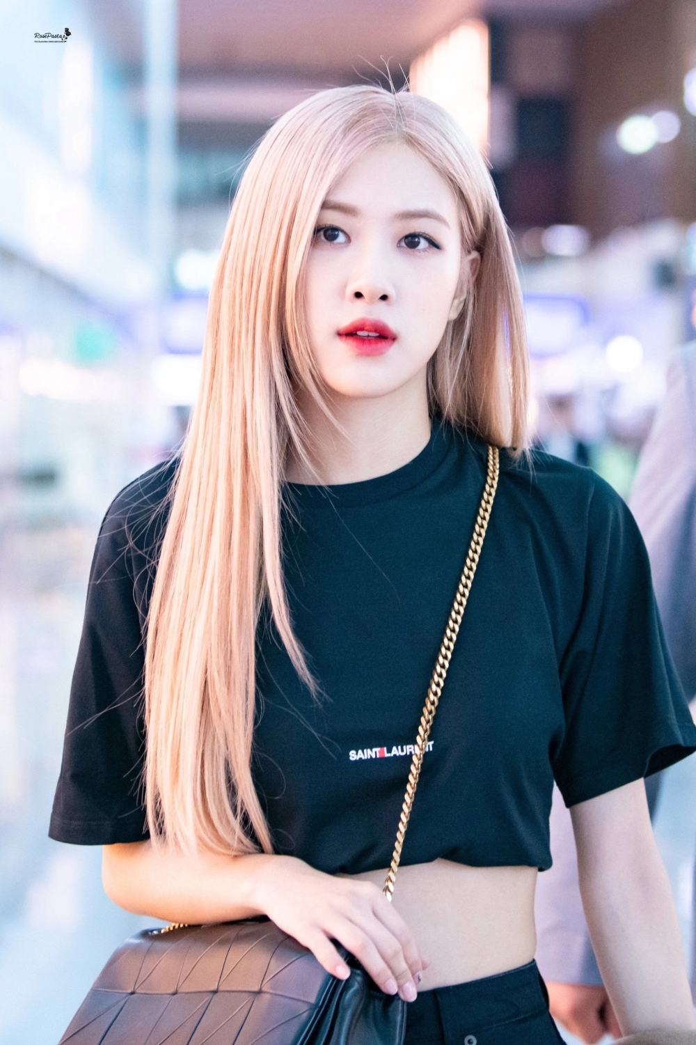 Album Rosé hành trình âm nhạc khẳng định bản sắc riêng