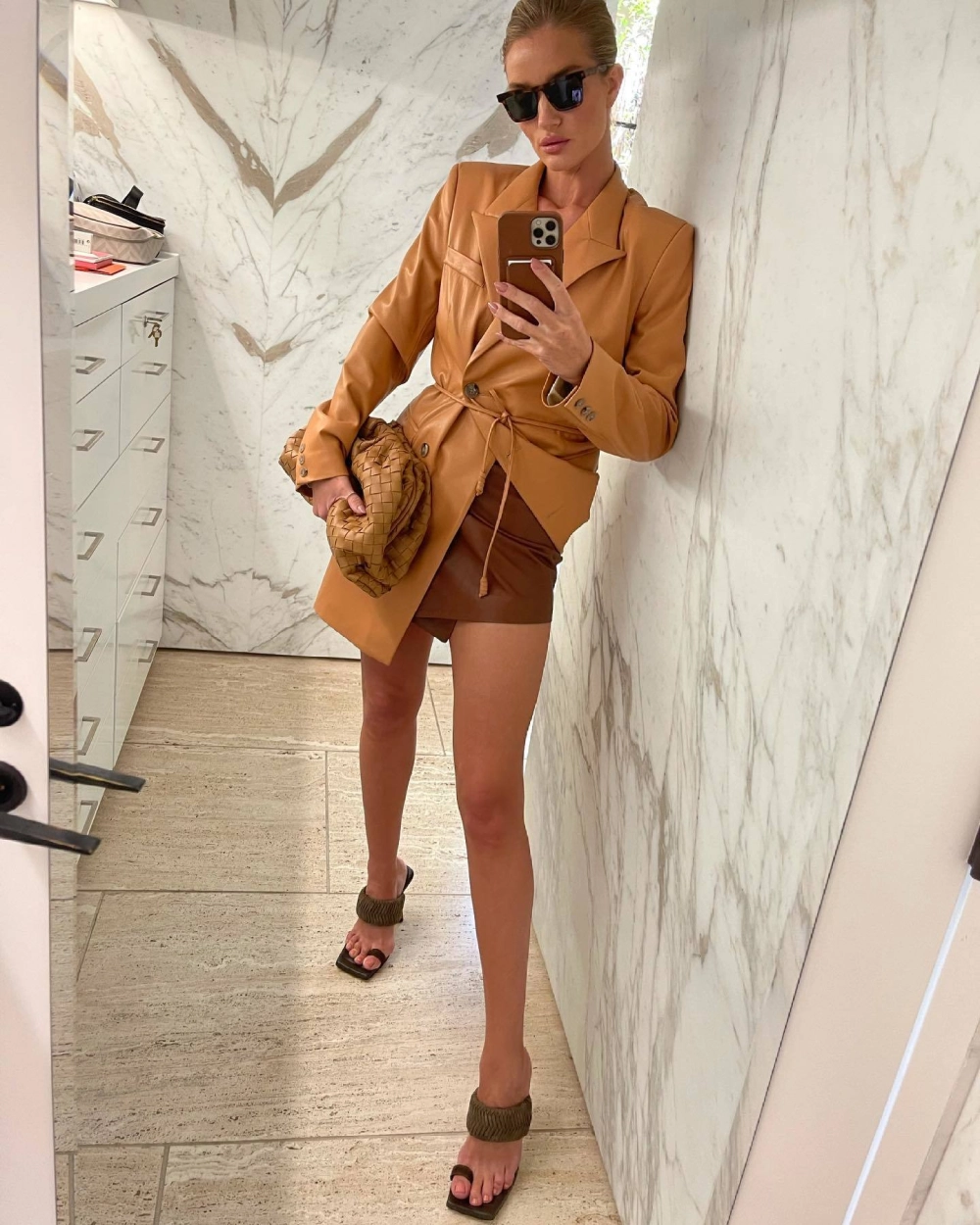 Rosie Huntington Whiteley husband cô gắn bó với Jason Statham