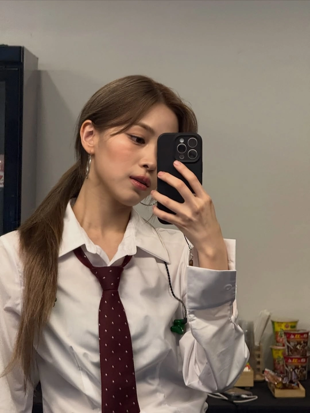 Ryujin ITZY ảnh đẹp gây sốt cộng đồng fan Kpop toàn cầu