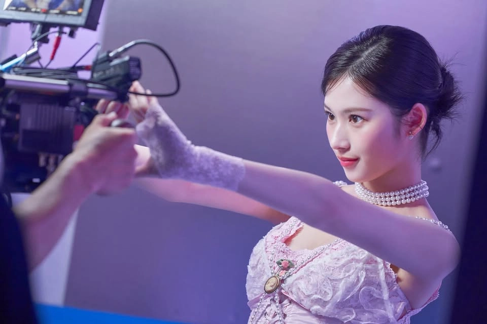 Sana Twice Kpop trở thành idol được yêu thích toàn cầu nhờ tài năng