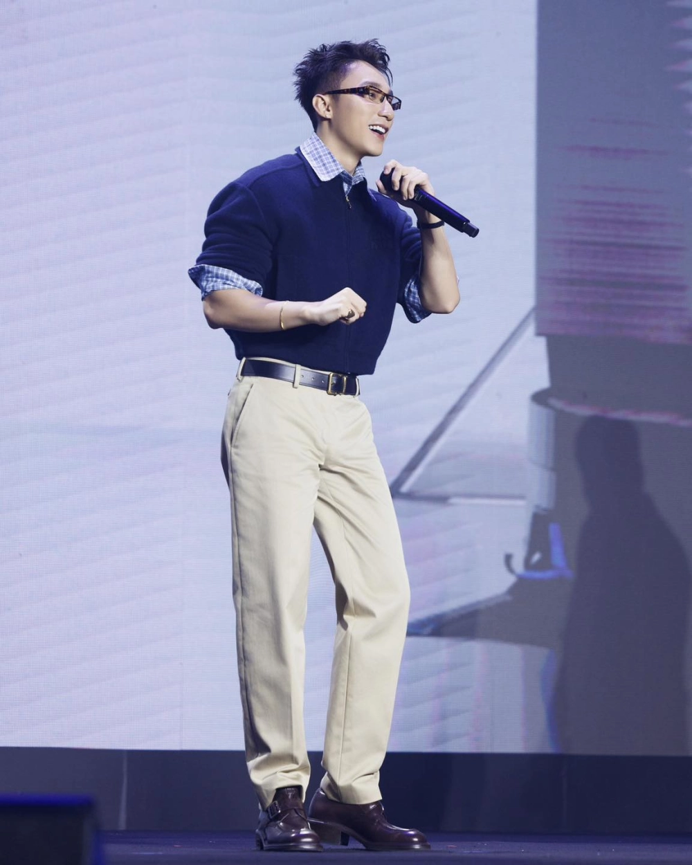 Sơn Tùng M-TP biểu tượng âm nhạc trẻ đầy sức hút riêng