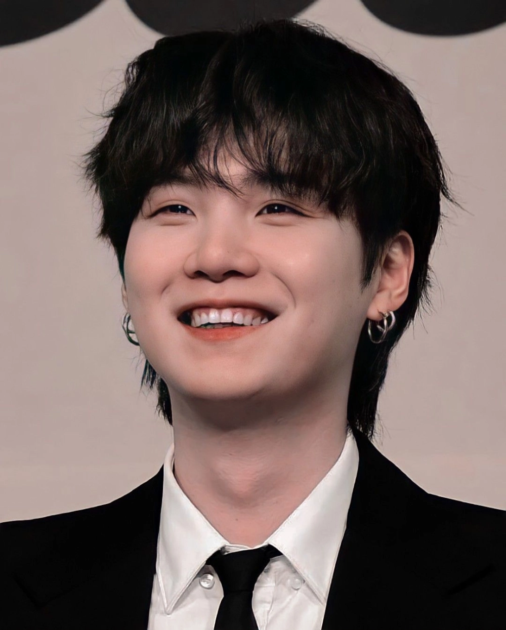 Gia đình Suga BTS hậu phương vững chắc của nam idol