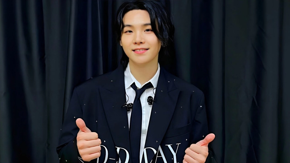 Suga 4K hình ảnh sắc nét khoe trọn thần thái cuốn hút