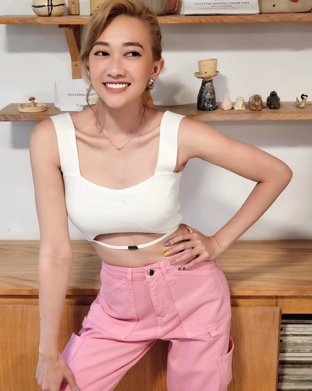 Hình nền gái đẹp 4K cho điện thoại siêu nét, siêu chân thực